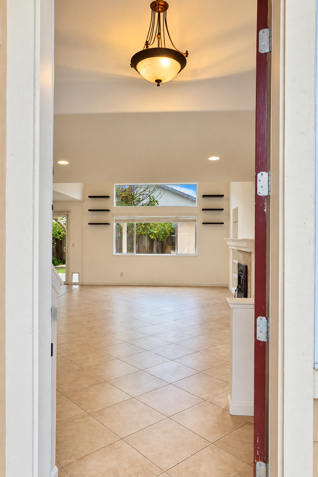 8037 Mason Dr - Photo 2 of 34