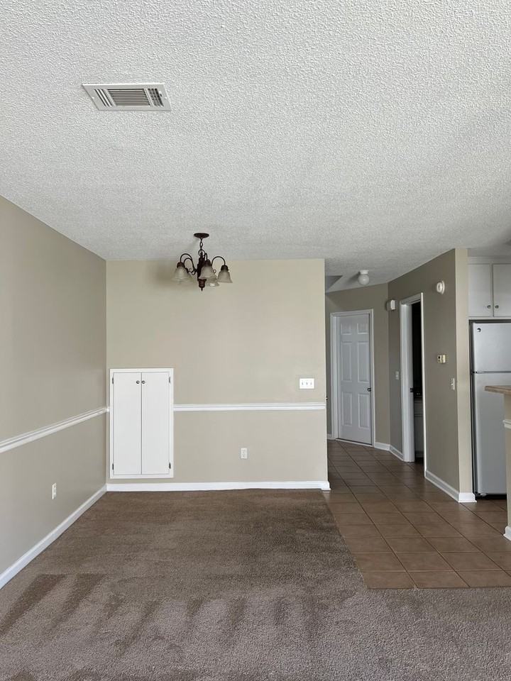 223 Wakefield Way - Photo 5 of 17