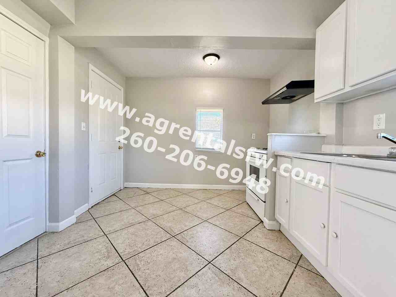 3232 Barr St - Photo 6 of 13