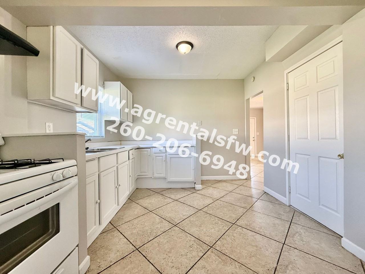 3232 Barr St - Photo 7 of 13