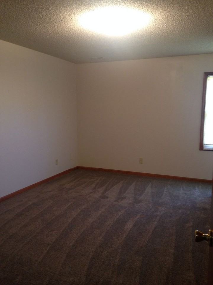 3108 W 23rd Ter - Photo 3 of 15