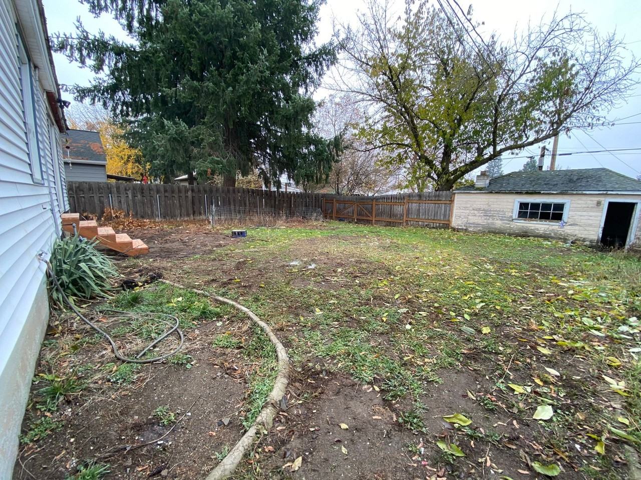 2303 W Sanson Ave - Photo 2 of 20