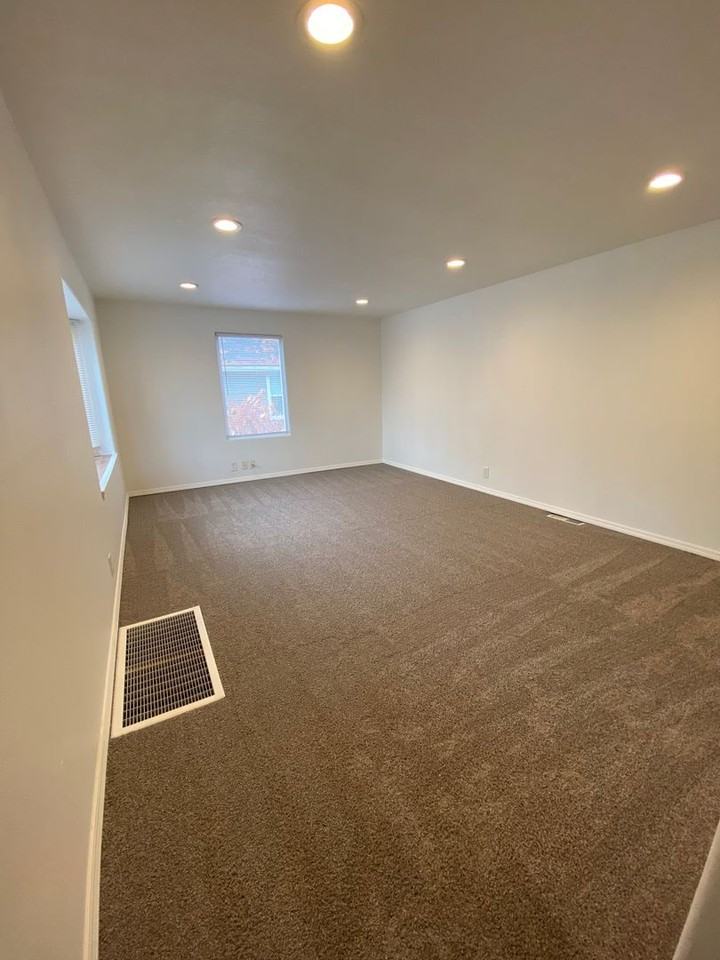 2303 W Sanson Ave - Photo 7 of 20