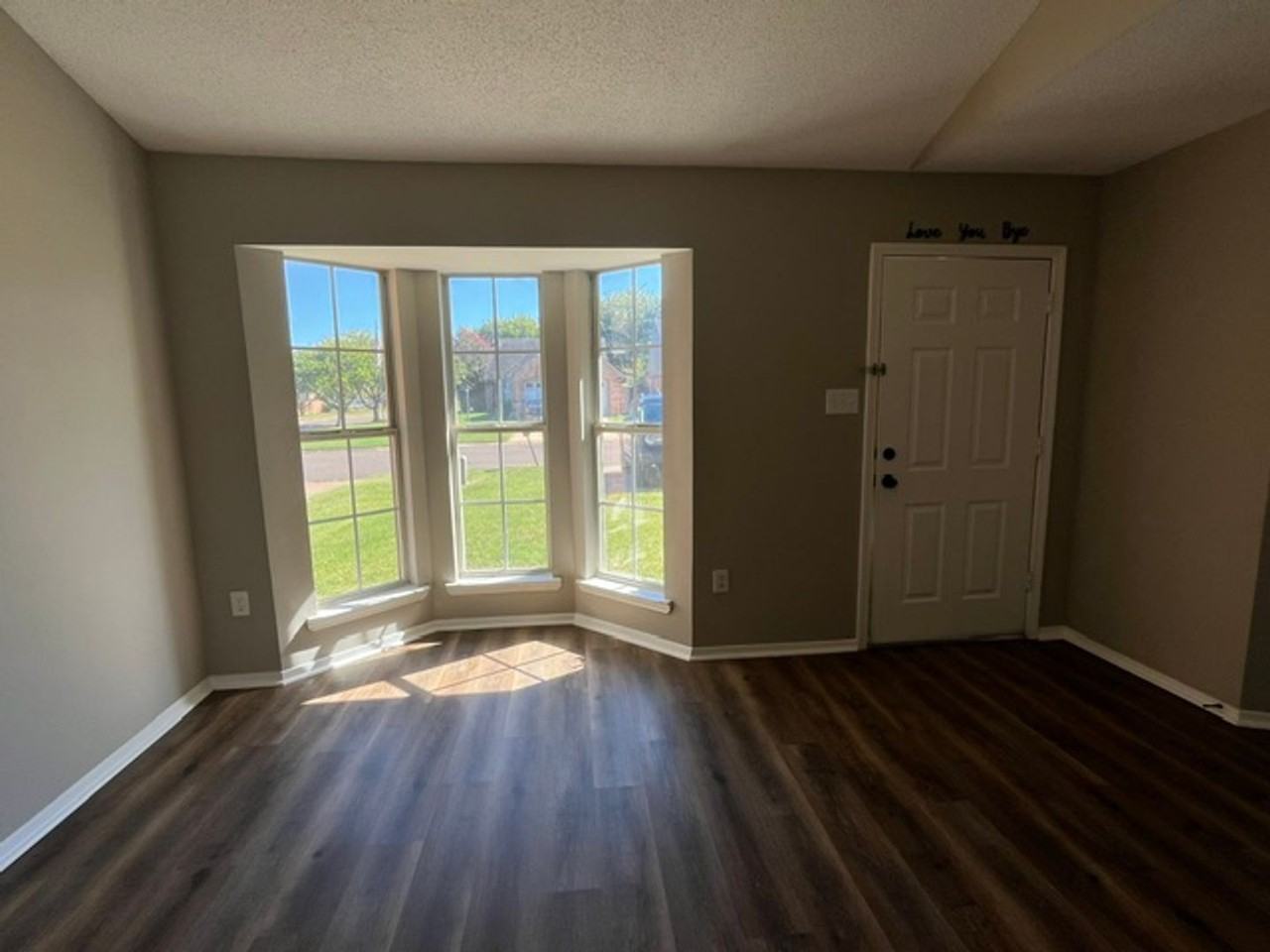 1188 Mcgowan Dr - Photo 4 of 11
