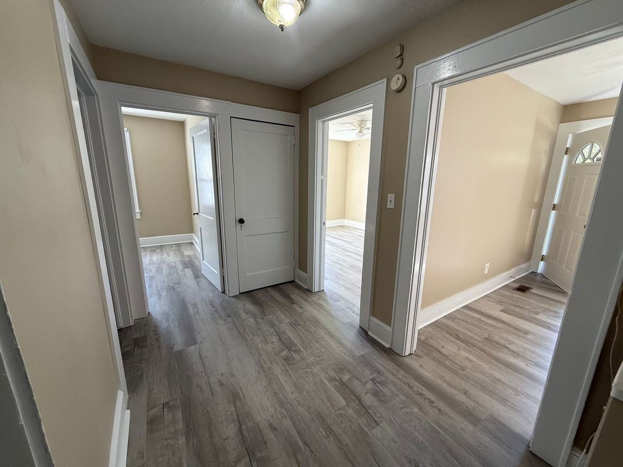 307 Warn St - Photo 6 of 14