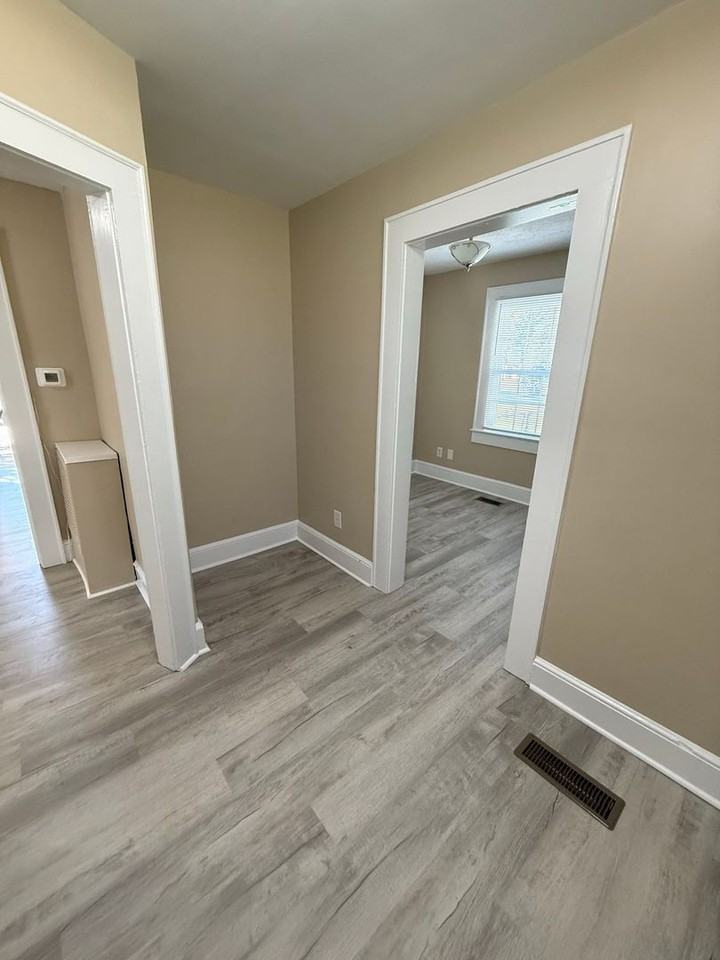 307 Warn St - Photo 7 of 14