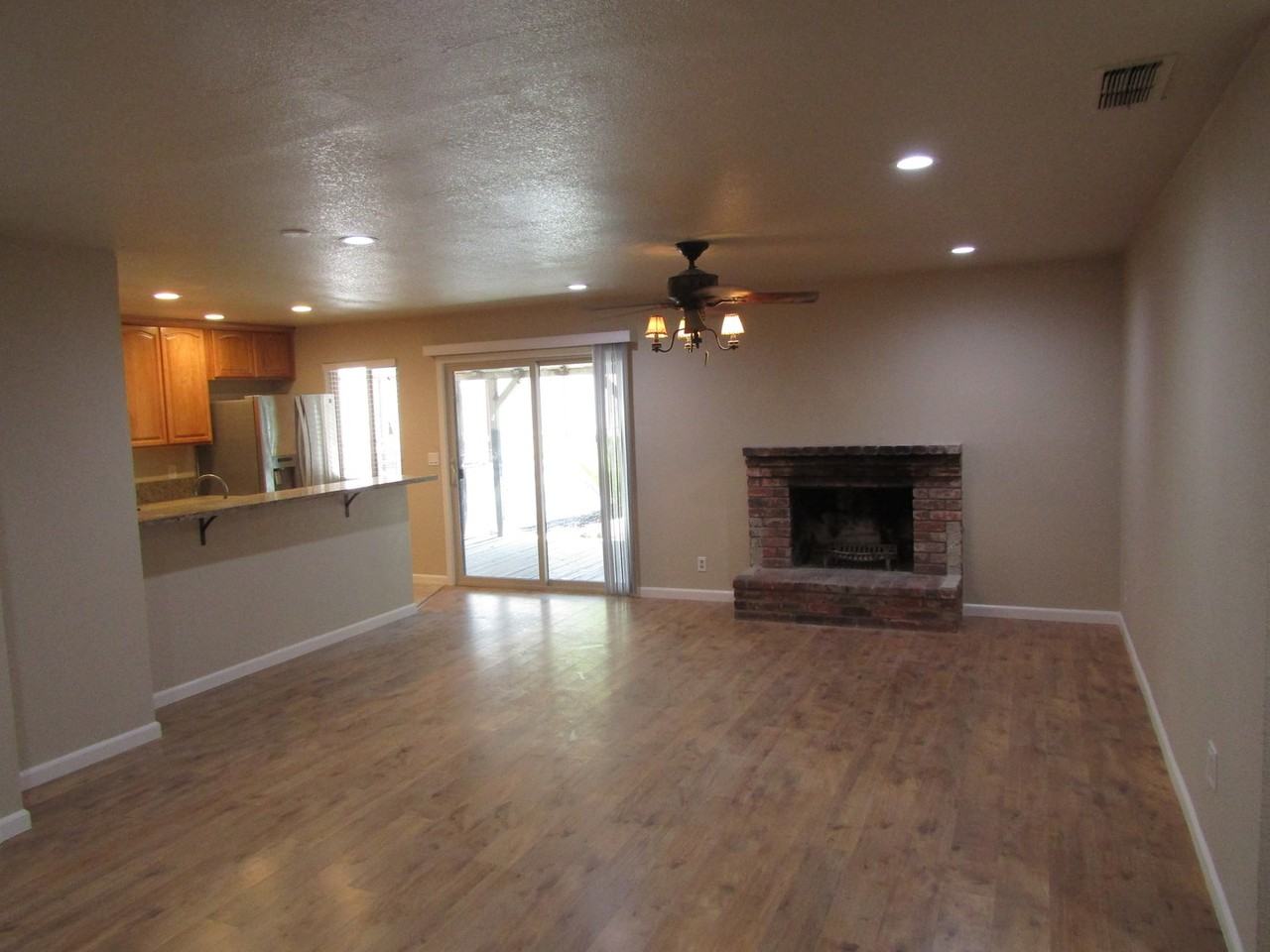 233 Flower Dr - Photo 3 of 17