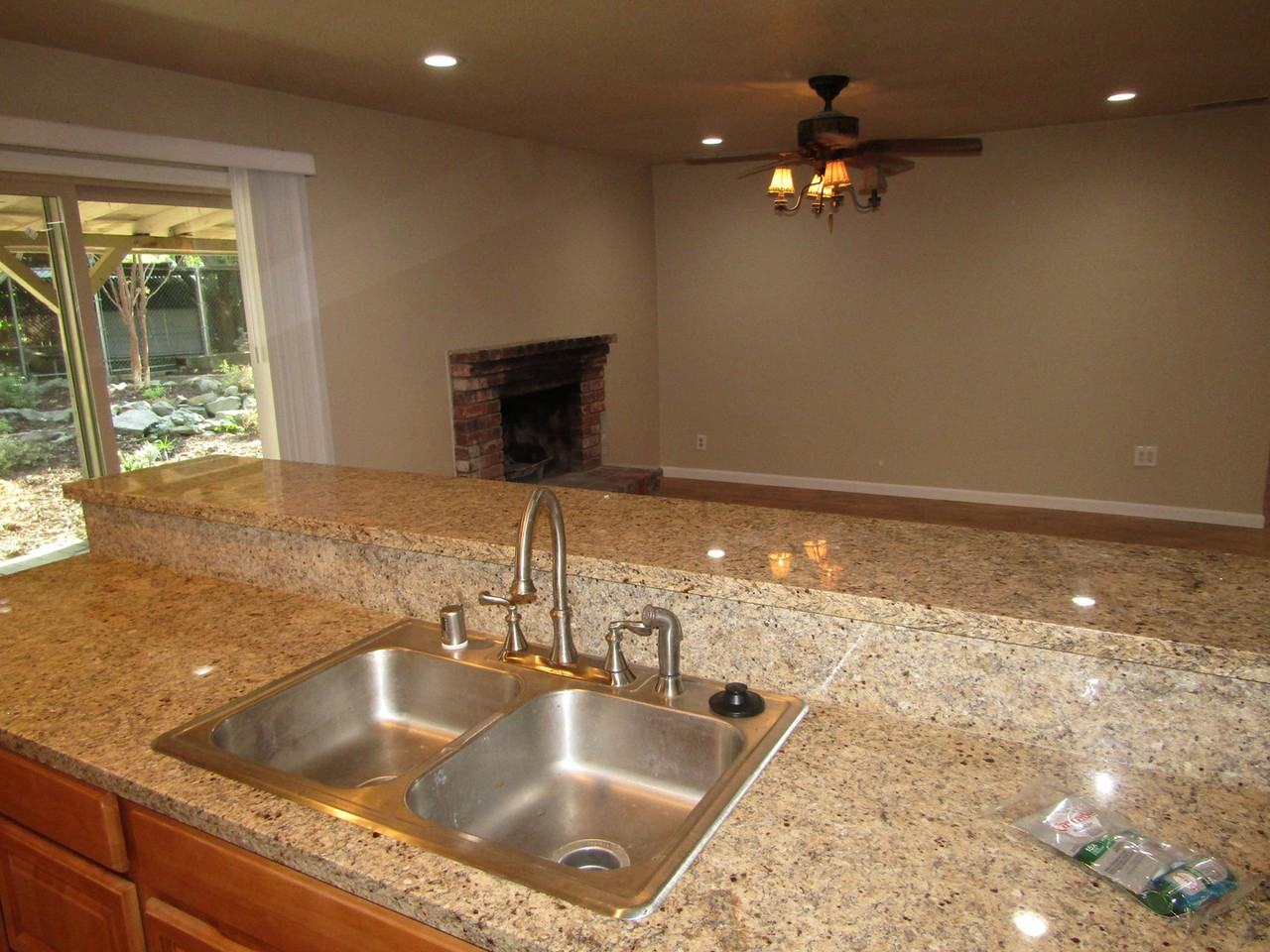 233 Flower Dr - Photo 6 of 17