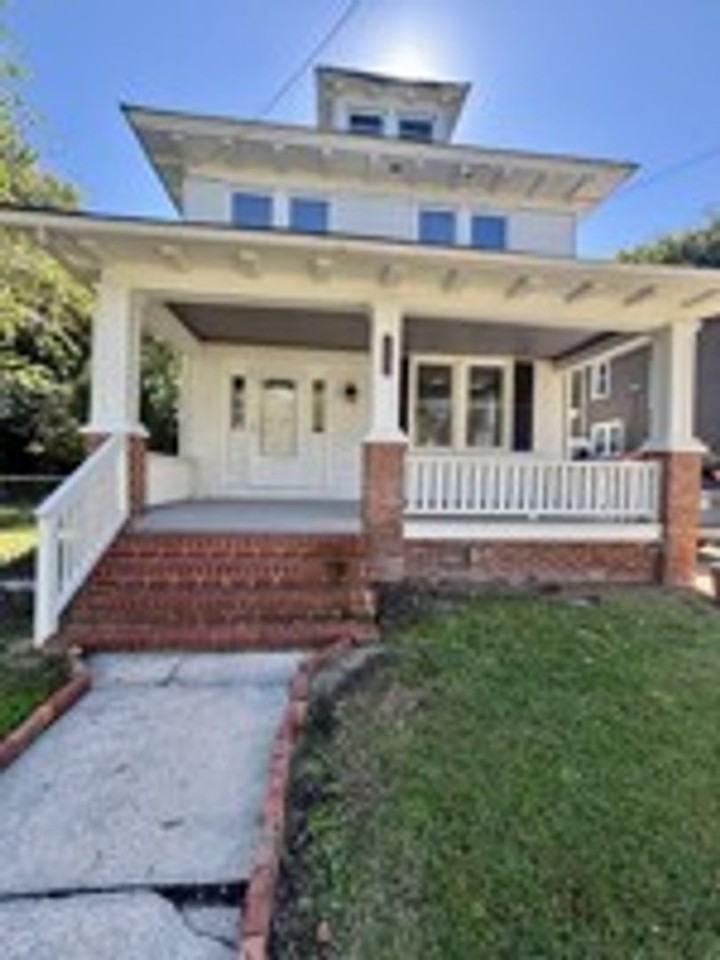 1819 Blair Ave - Photo 3 of 4