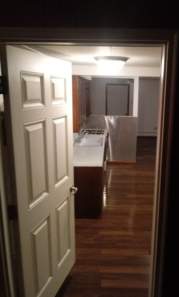 1504 Summit St - Photo 3 of 8