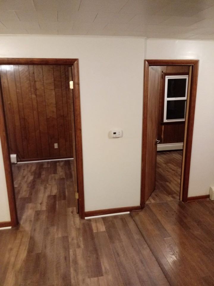 1504 Summit St - Photo 4 of 8