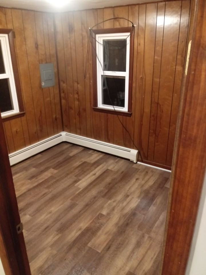 1504 Summit St - Photo 5 of 8