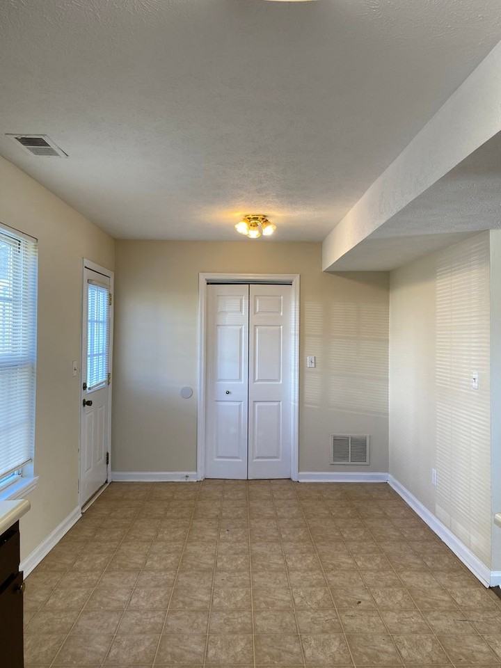 1199 Winburn Dr - Photo 6 of 24