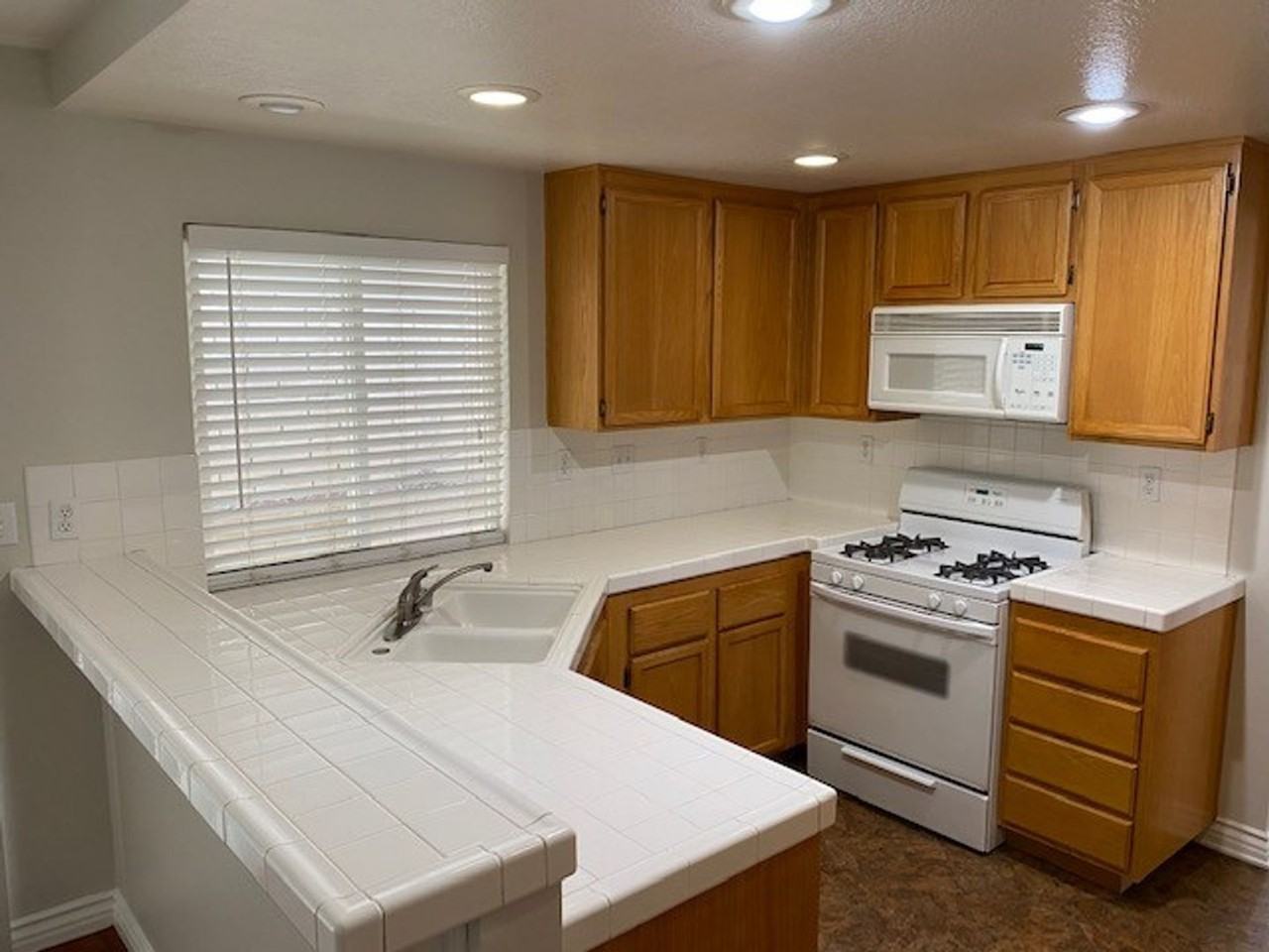 2616 Galisteo St - Photo 5 of 15