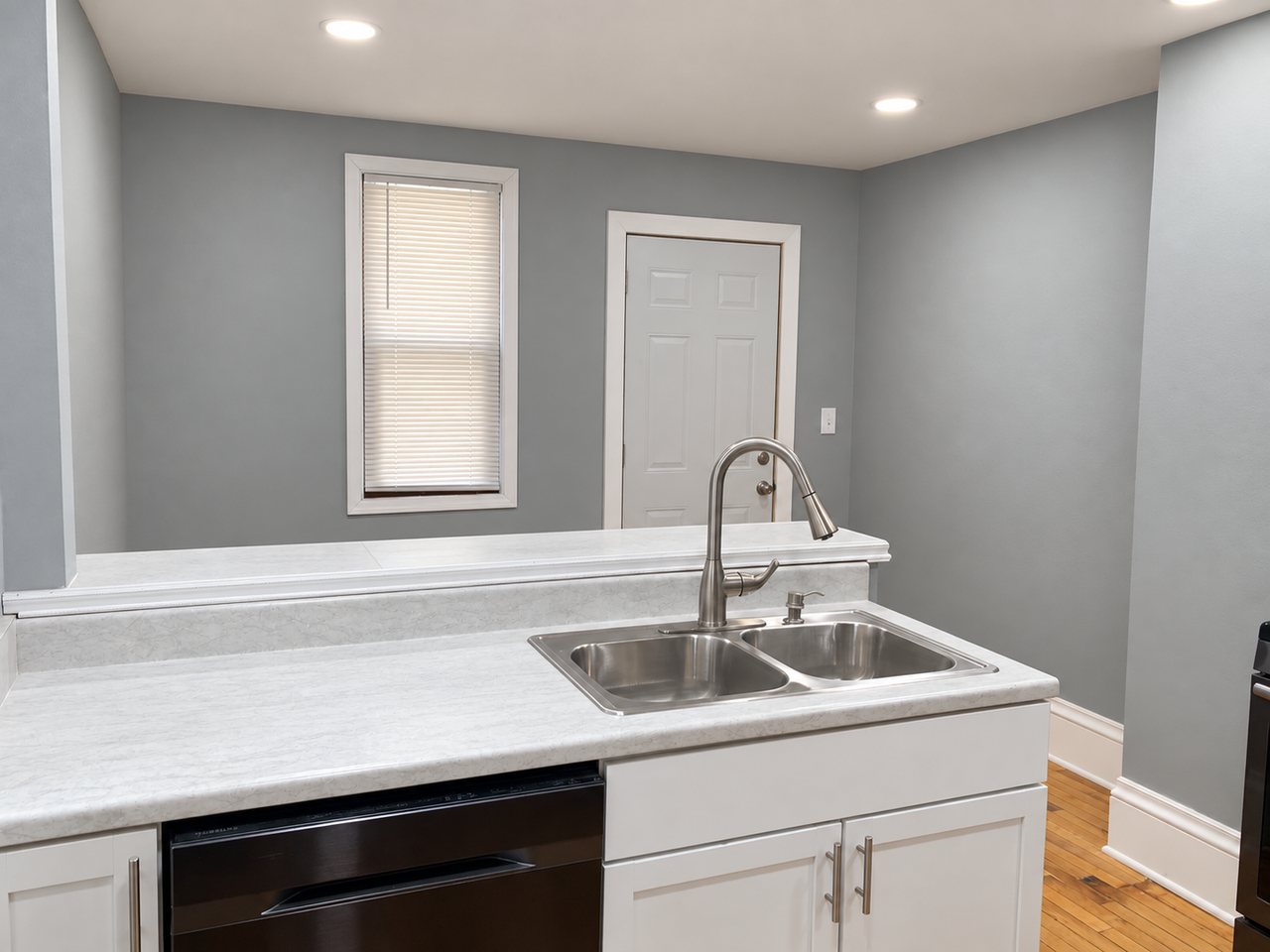 2959 Bryant Ave N - Photo 4 of 7