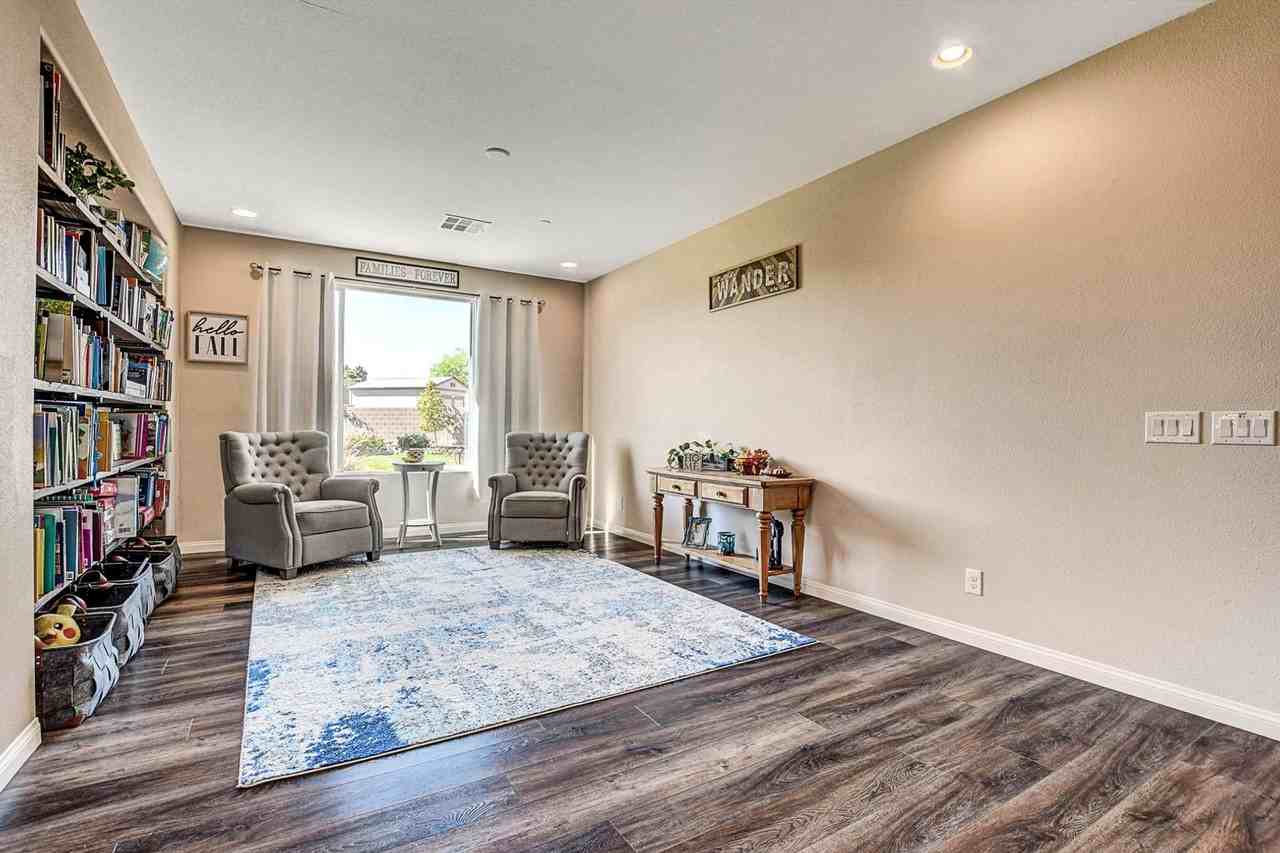 8621 Hickam Ave - Photo 7 of 50