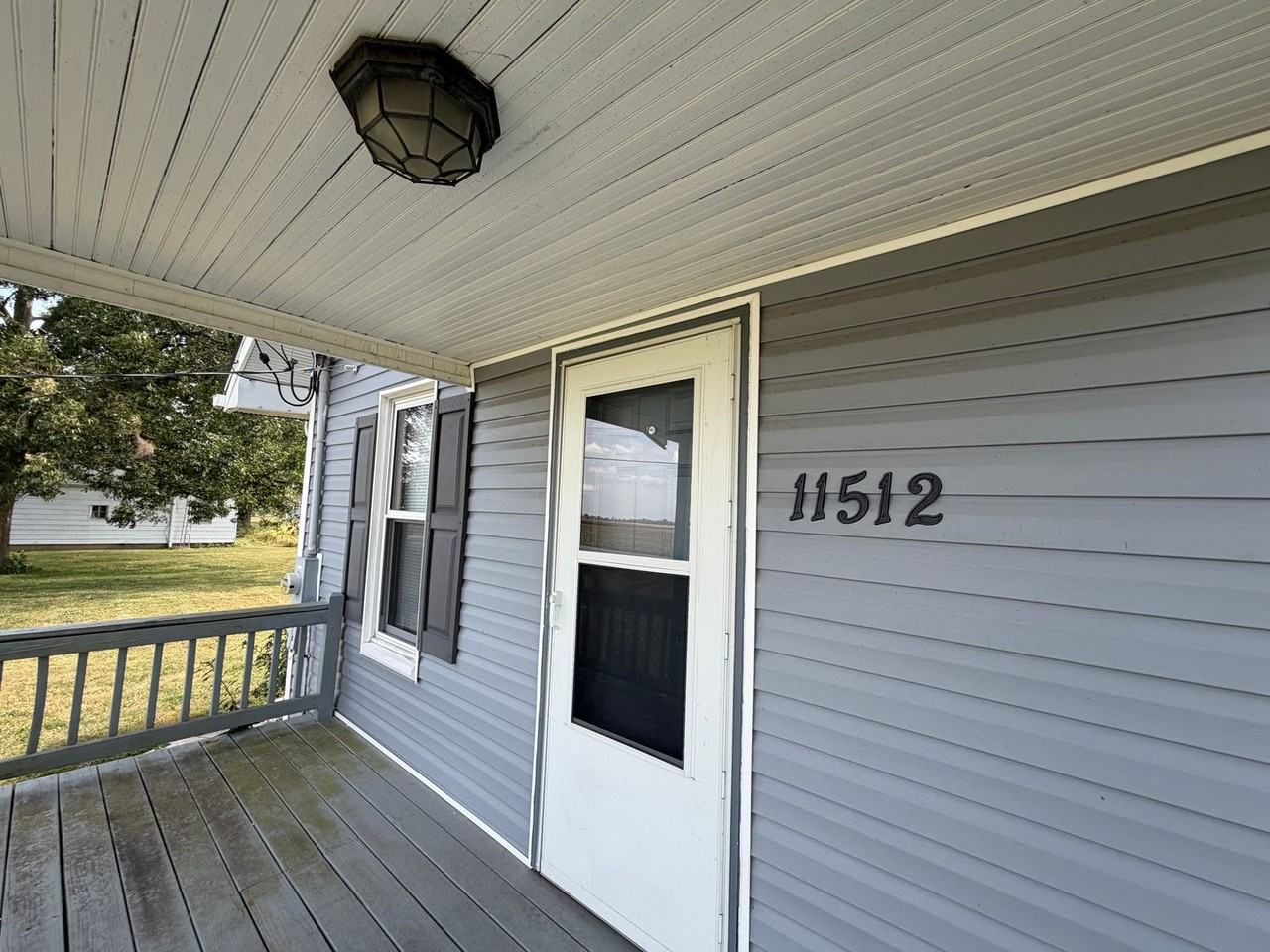 11512 Darmstadt Rd - Photo 5 of 22