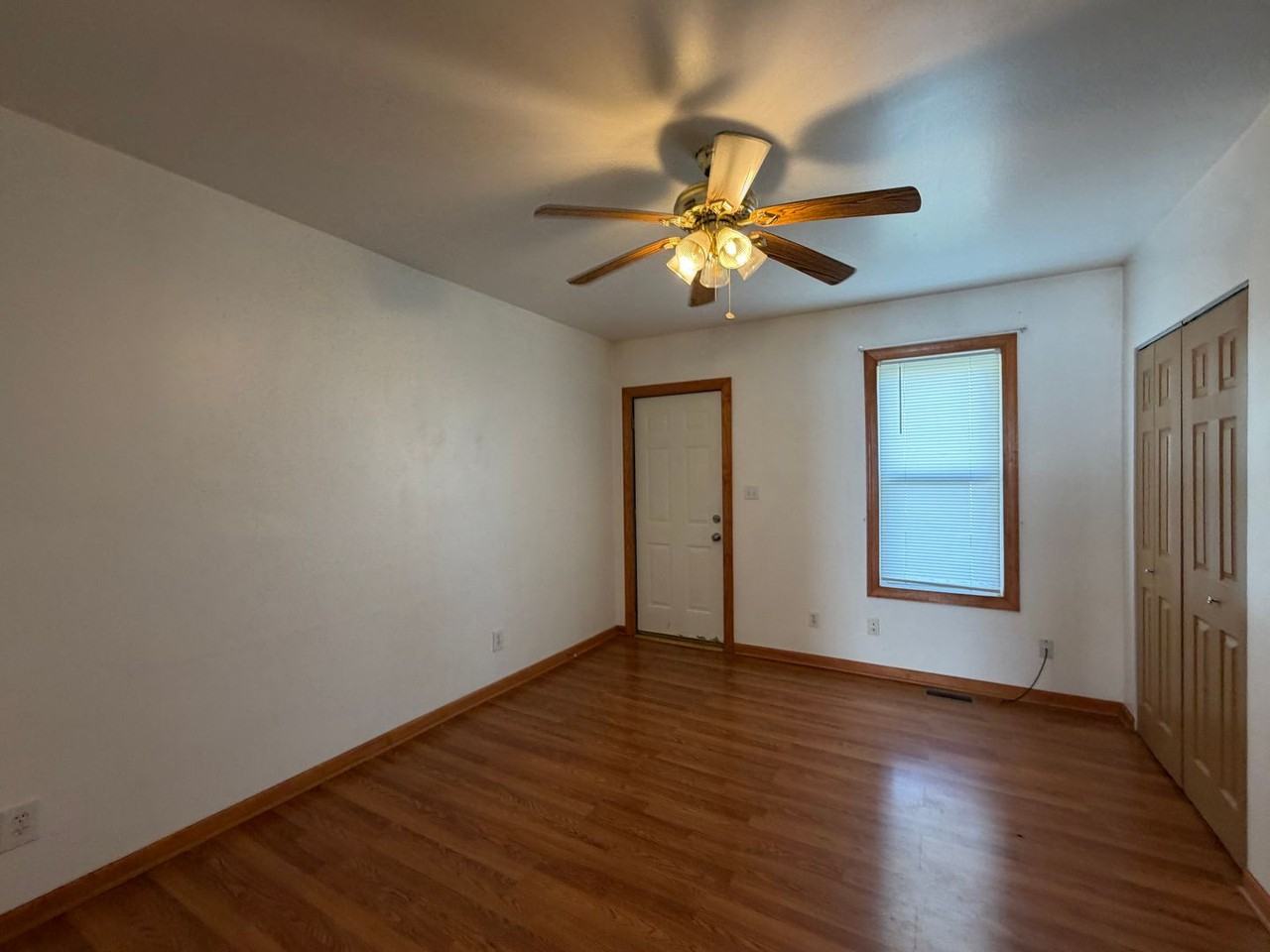 11512 Darmstadt Rd - Photo 6 of 22