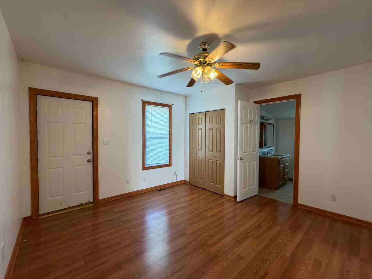 11512 Darmstadt Rd - Photo 7 of 22