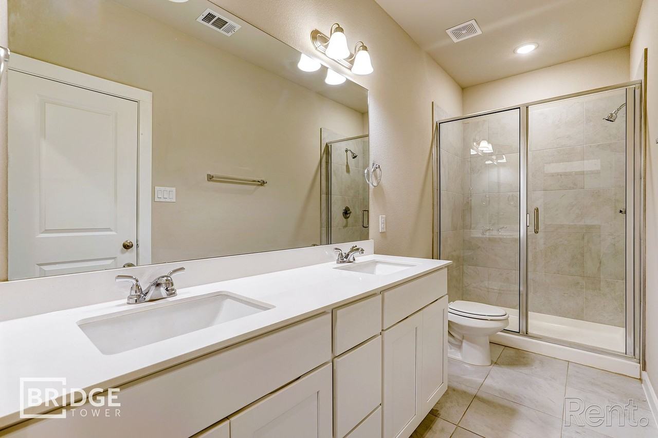 4136 Tobin Dr - Photo 6 of 11