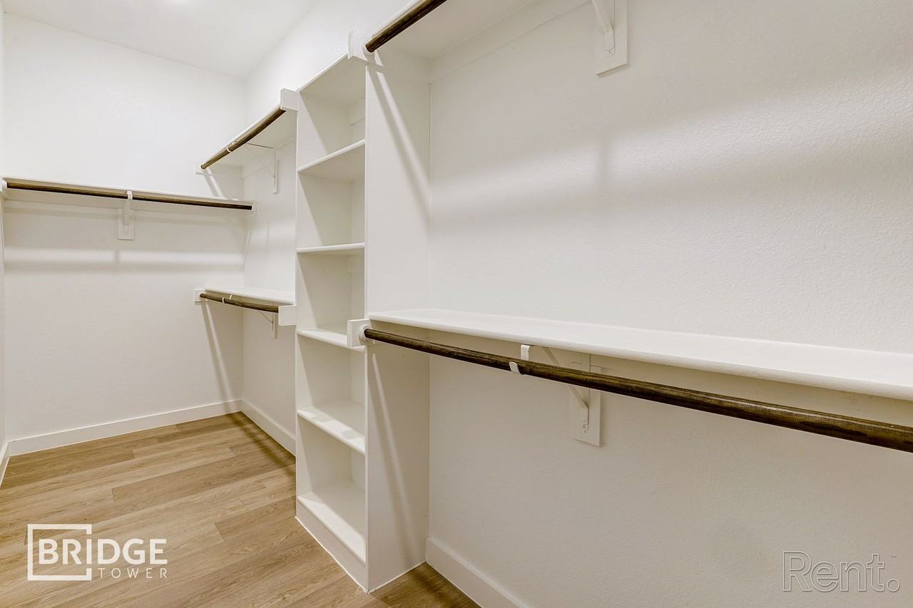 4136 Tobin Dr - Photo 7 of 11