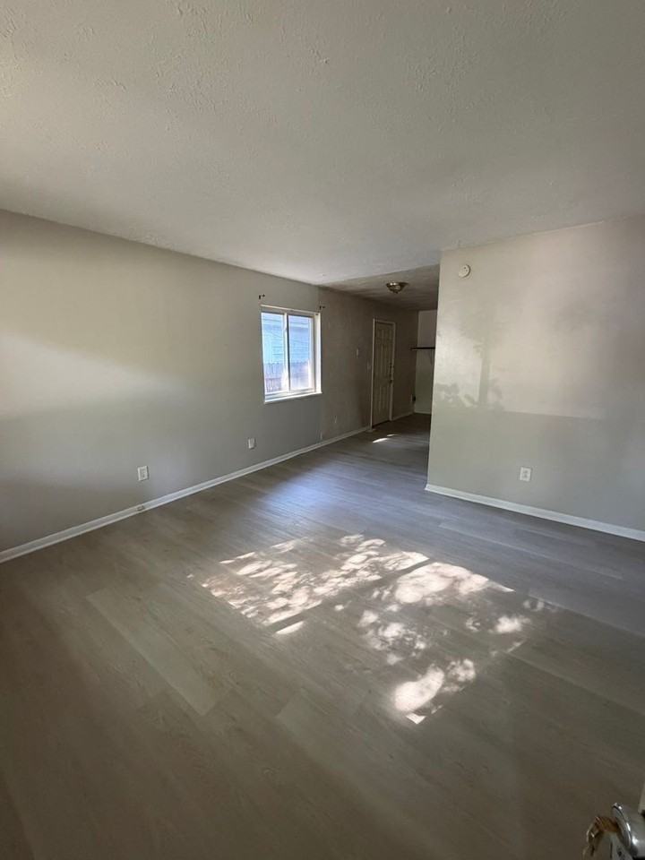 3904 Aurora St - Photo 6 of 7
