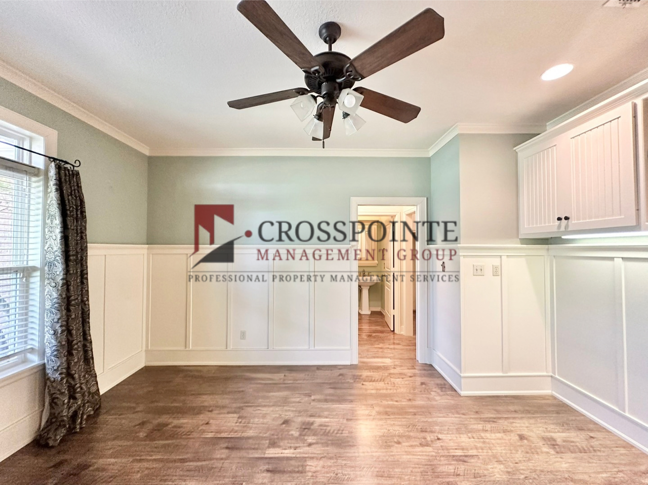 19390 Sandhill Ln - Photo 4 of 39