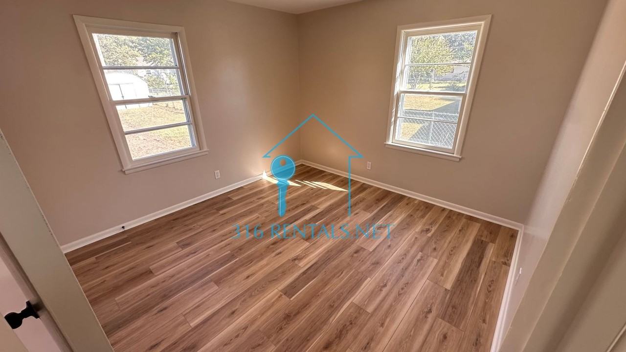 1626 W Dallas St - Photo 6 of 15