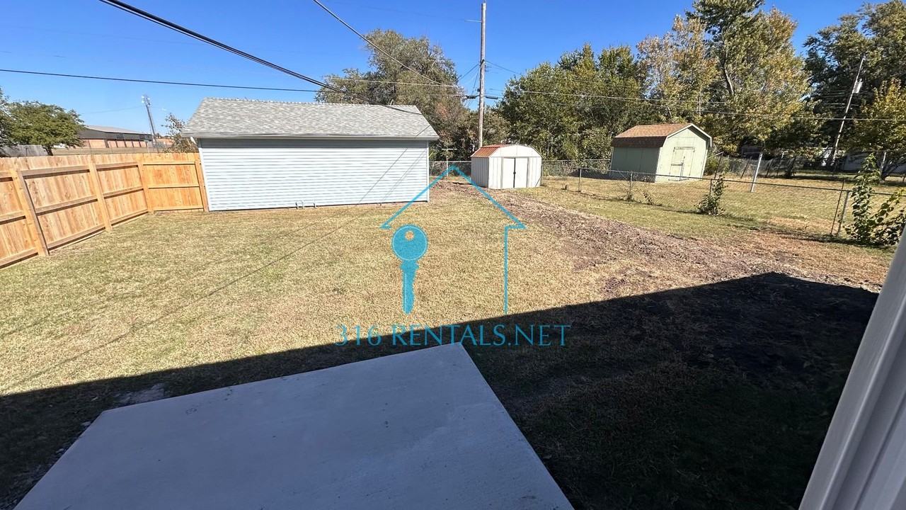 1626 W Dallas St - Photo 7 of 15