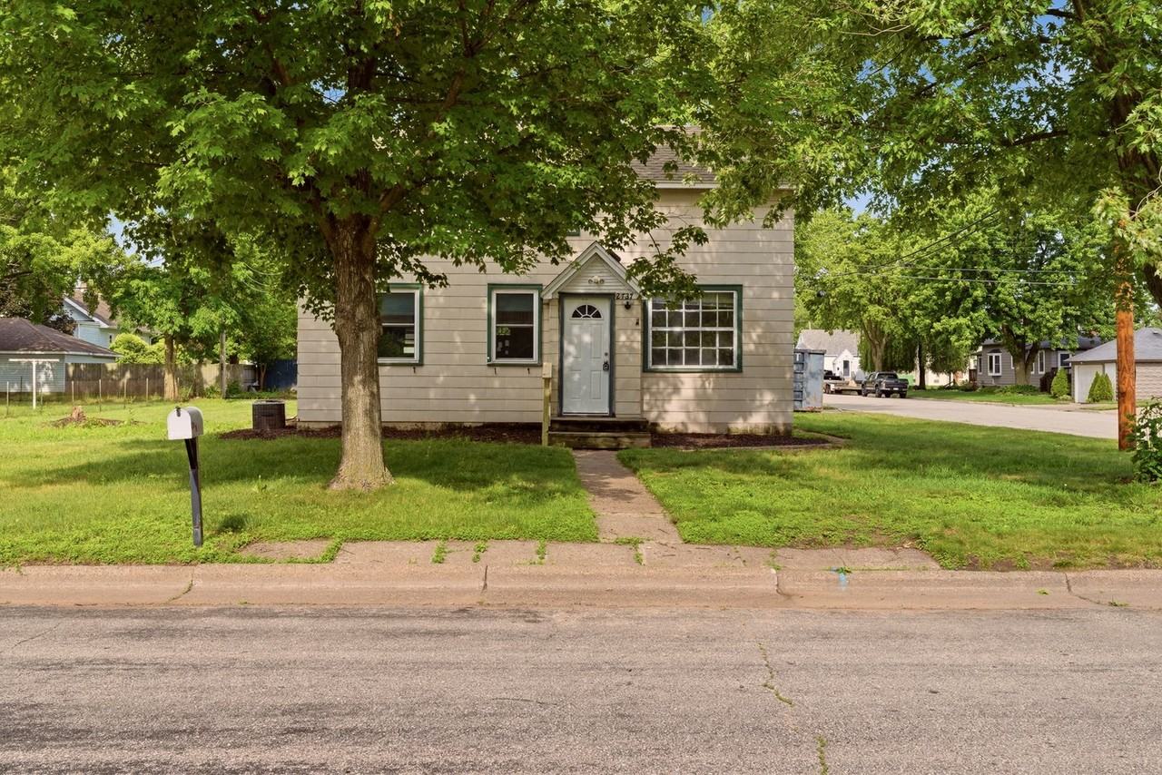 2737 Hamilton St - Photo 3 of 32