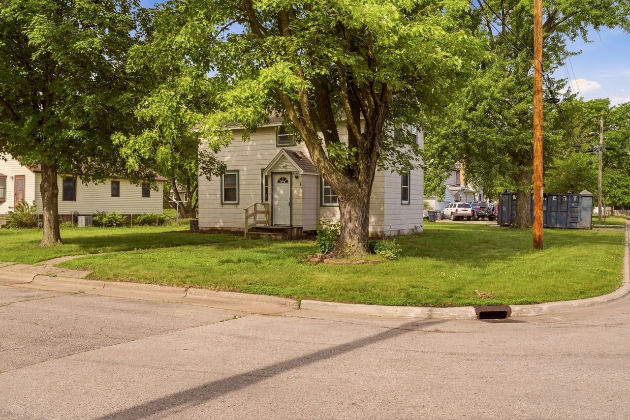 2737 Hamilton St - Photo 4 of 32