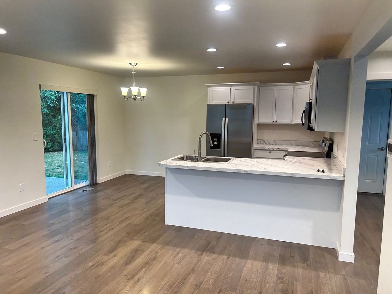 8290 Breeze Loop - Photo 3 of 19