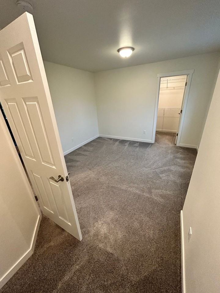 8290 Breeze Loop - Photo 6 of 19