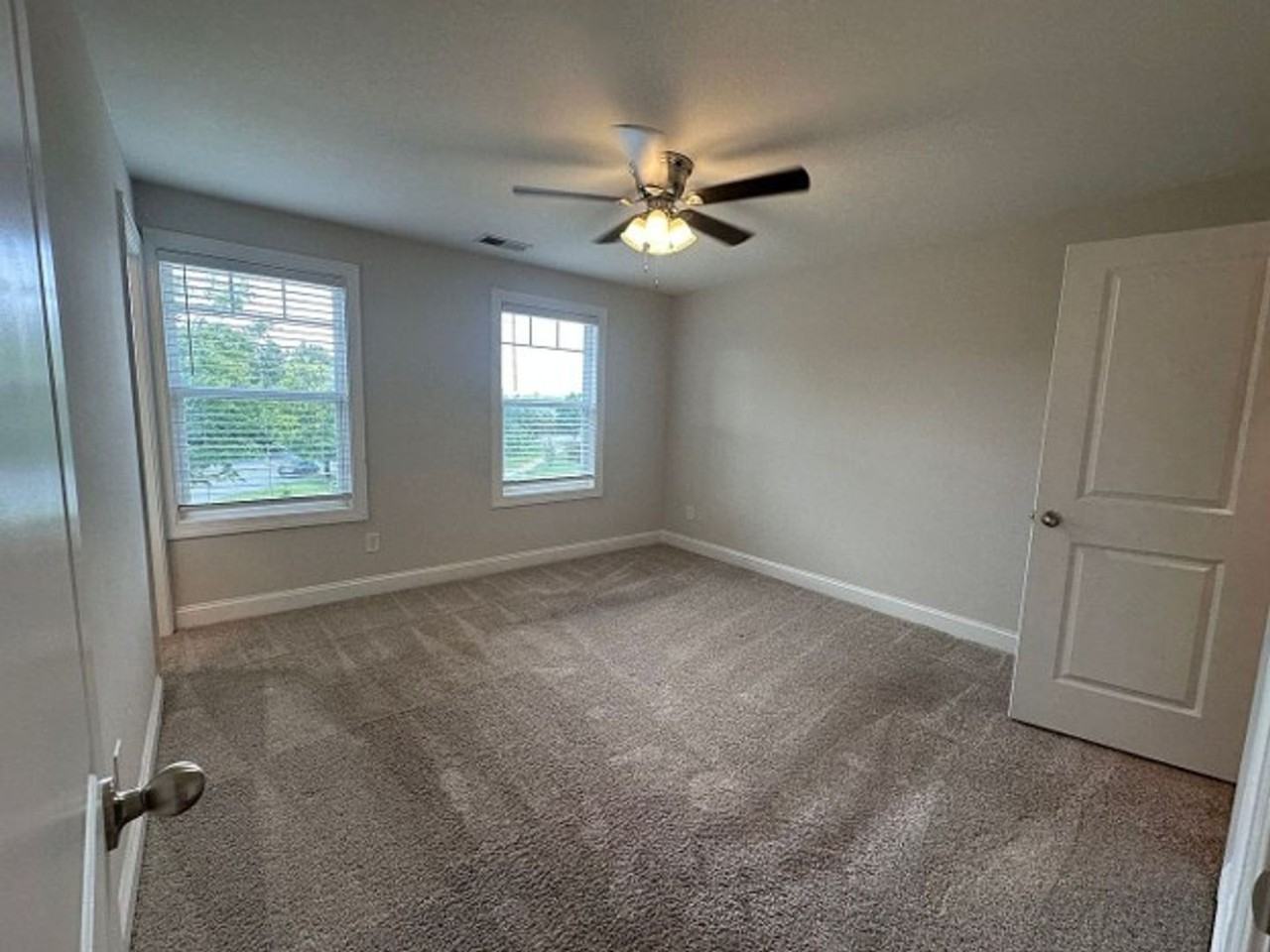1106 13th Avenue Ct Ne - Photo 4 of 7