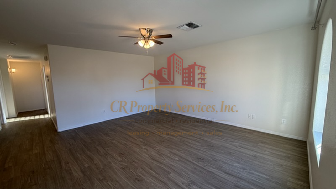 1939 Davis Ave - Photo 2 of 15