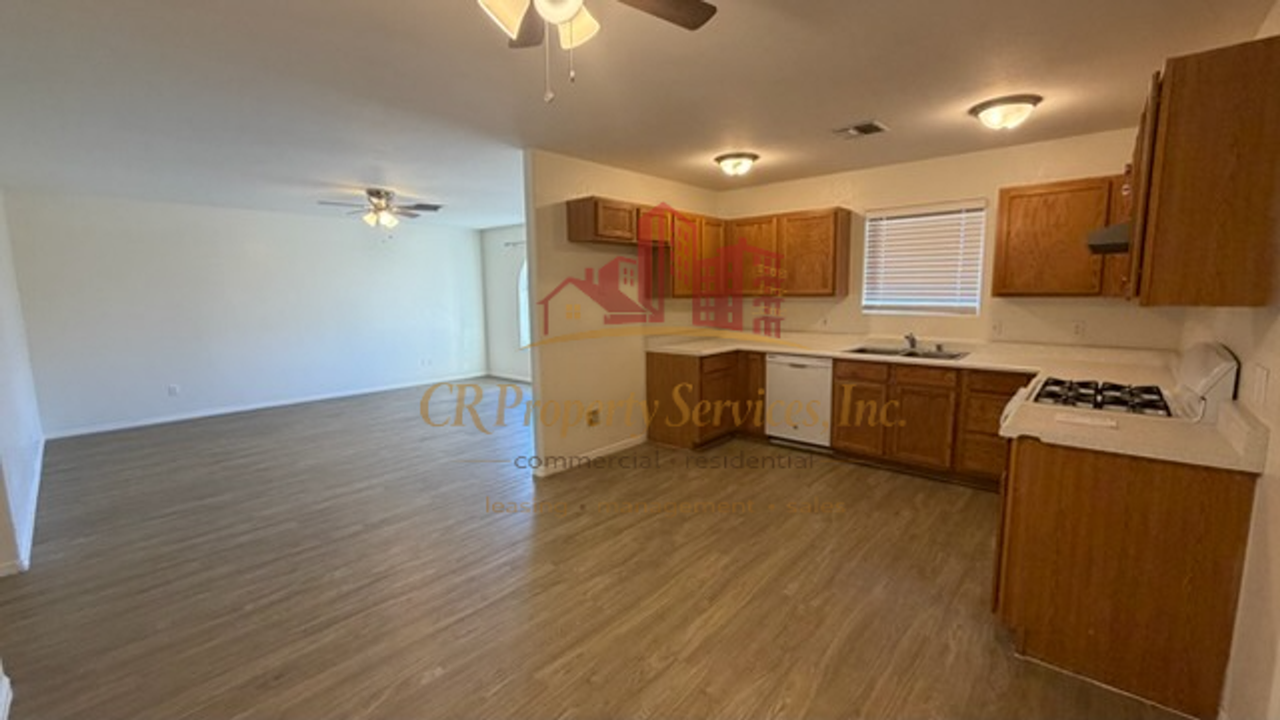 1939 Davis Ave - Photo 4 of 15