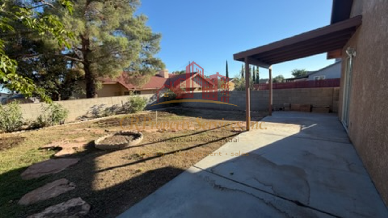 1939 Davis Ave - Photo 5 of 15