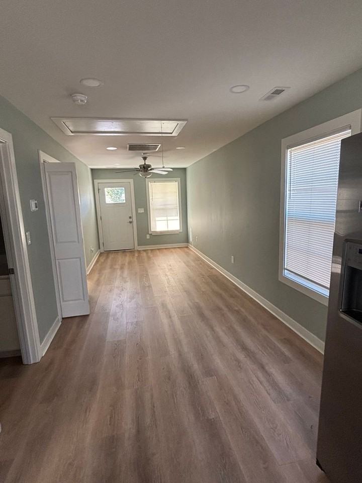 901 Sutherland Ave - Photo 3 of 11