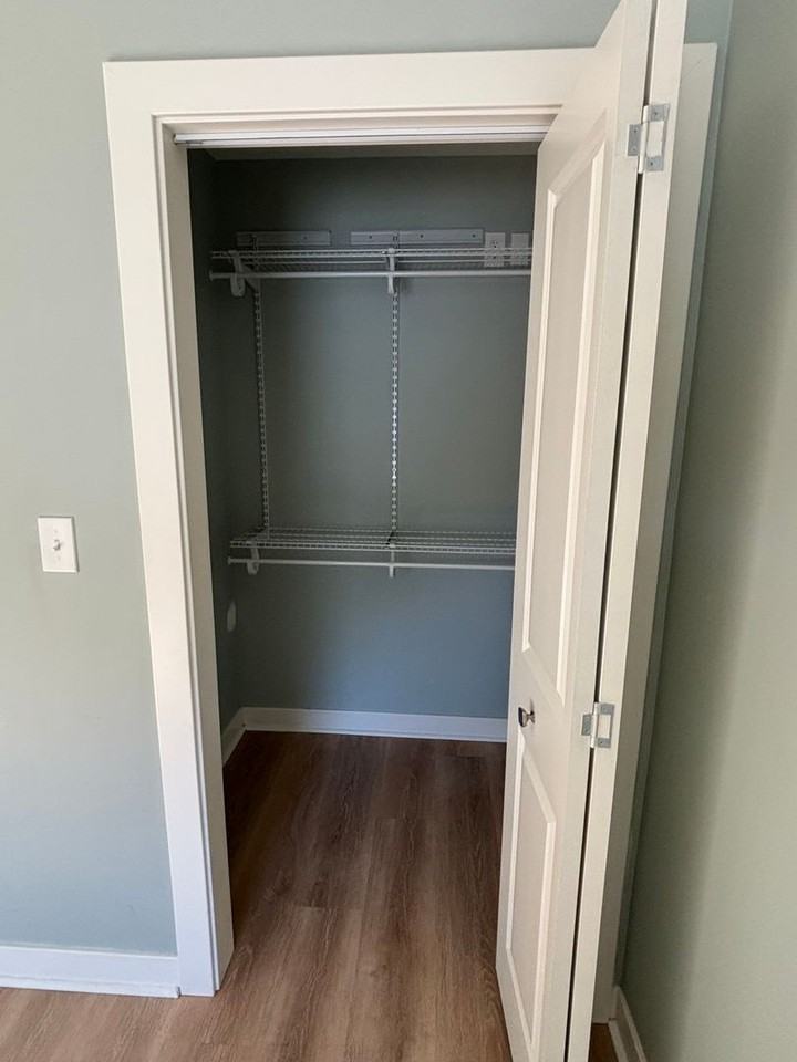 901 Sutherland Ave - Photo 6 of 11
