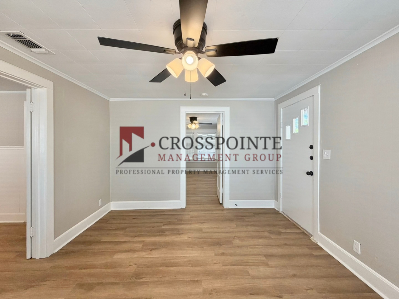 323 N Virginia Ave - Photo 4 of 16