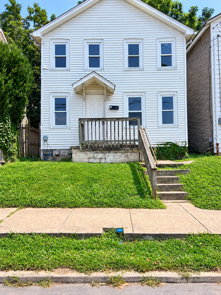 724 Cherry St