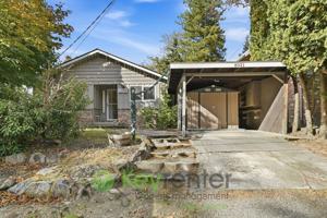 featured image of 8021 45th Ave Sw