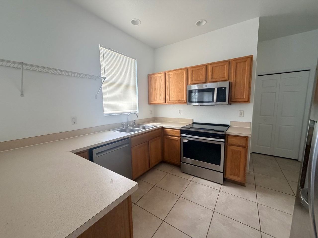 3313 24th St Sw - Photo 3 of 17
