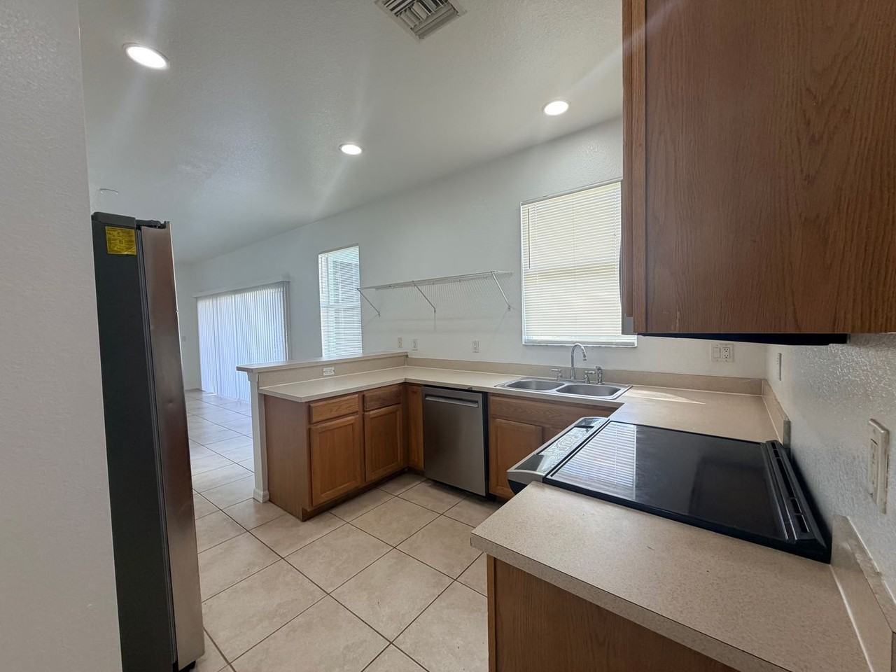 3313 24th St Sw - Photo 4 of 17