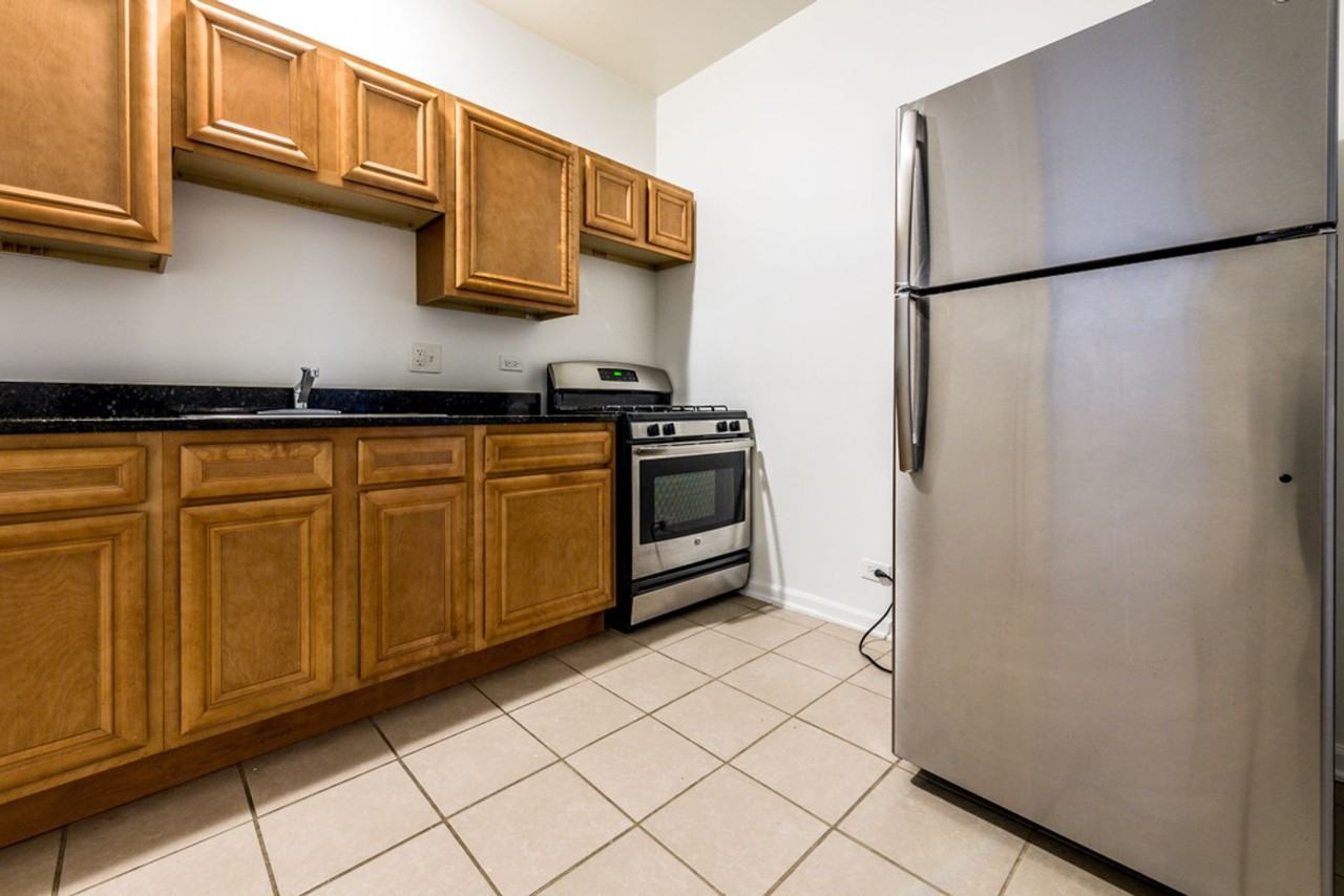1357 N Homan - Photo 3 of 50