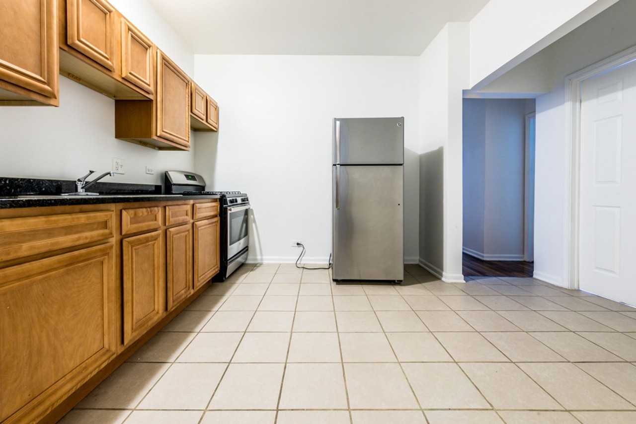 1357 N Homan - Photo 5 of 50