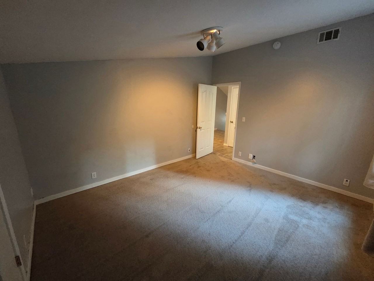 5118 Hunt St Nw - Photo 7 of 8