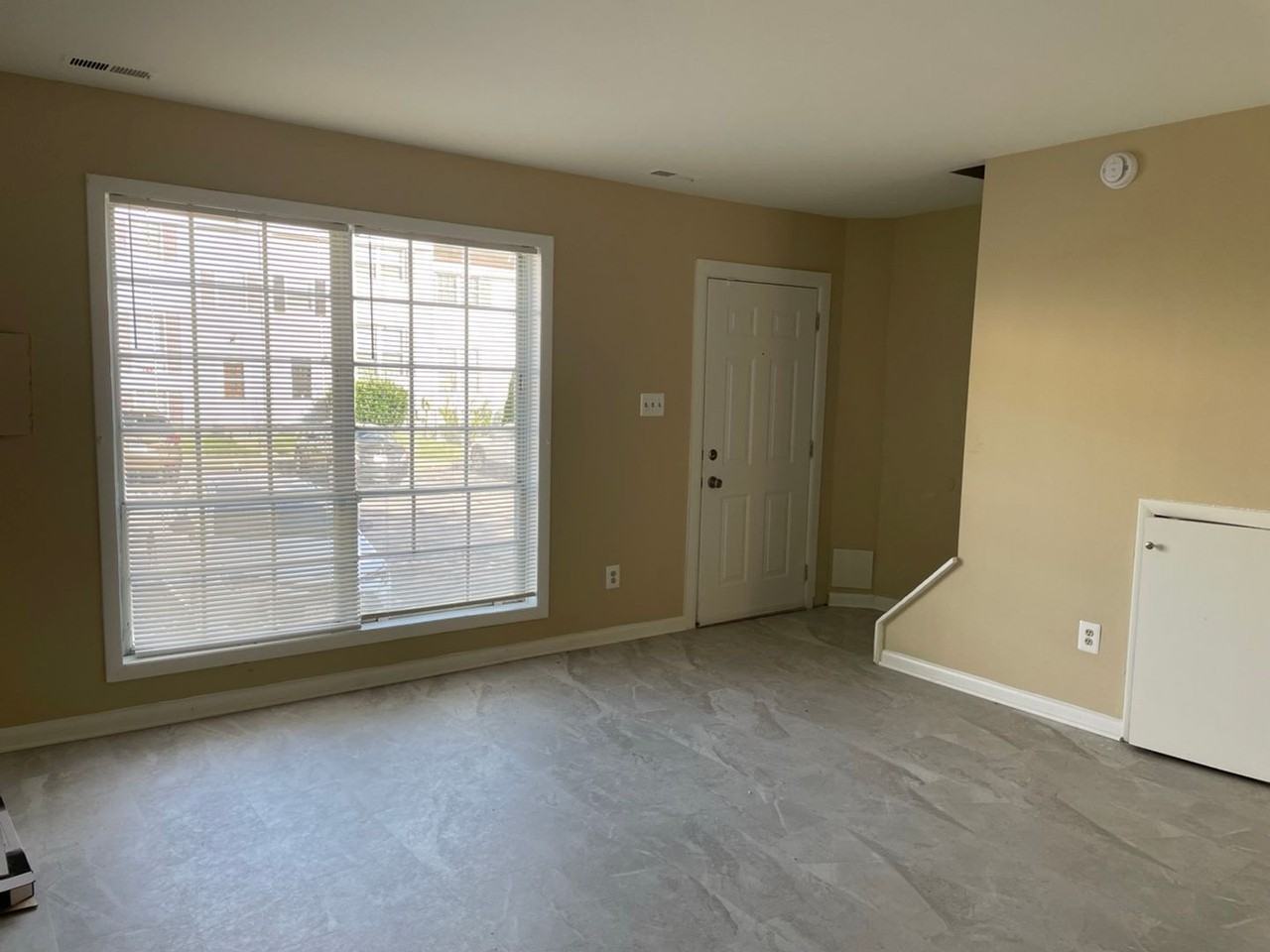 8839 Pennsbury Pl - Photo 2 of 16