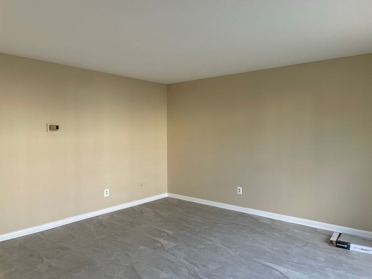 8839 Pennsbury Pl - Photo 4 of 16