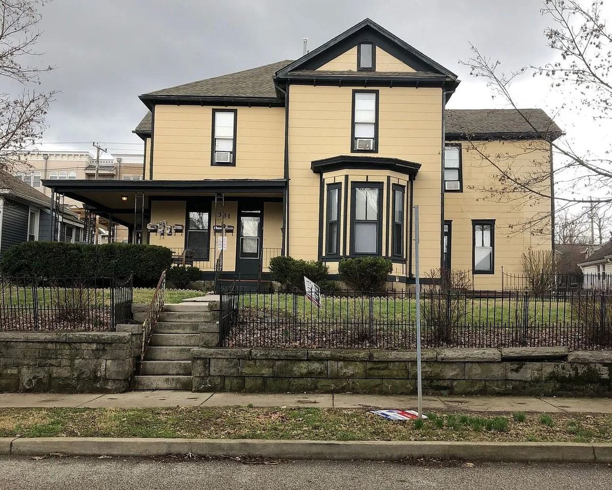 331 S Grant - Photo 3 of 3